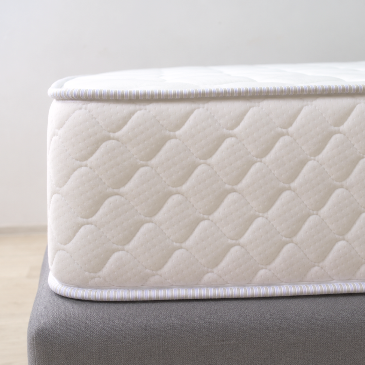 Беспружинный поролоновый ортопедический матрас Usleep Favorite 80х190