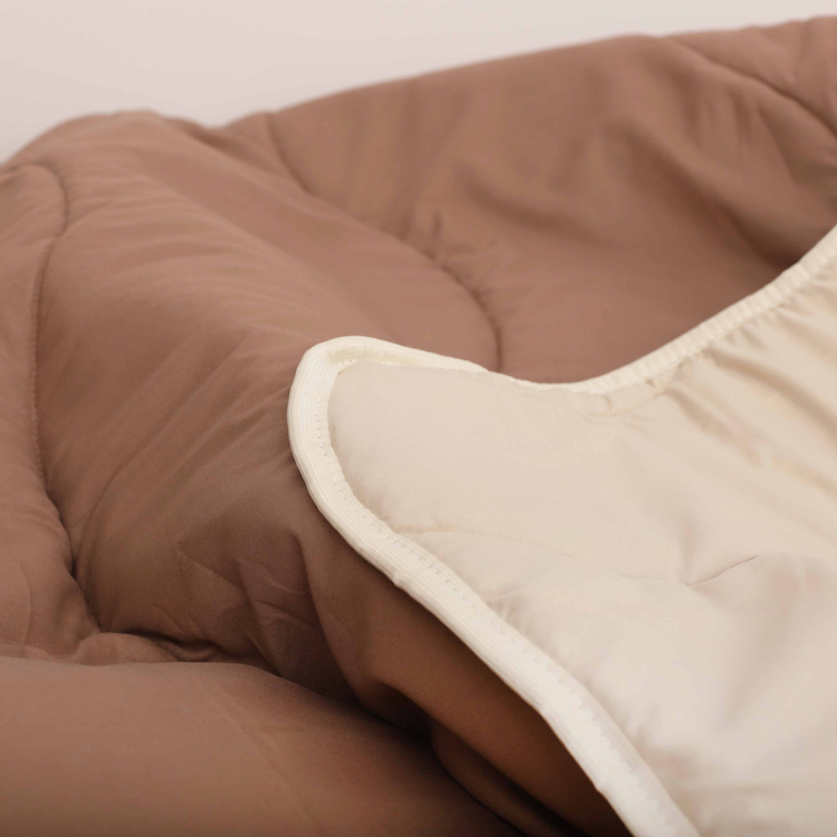 Одеяло силиконовое стеганое Viluta Relax Light 205х140 + 2 наволочки 50х70 Капучино