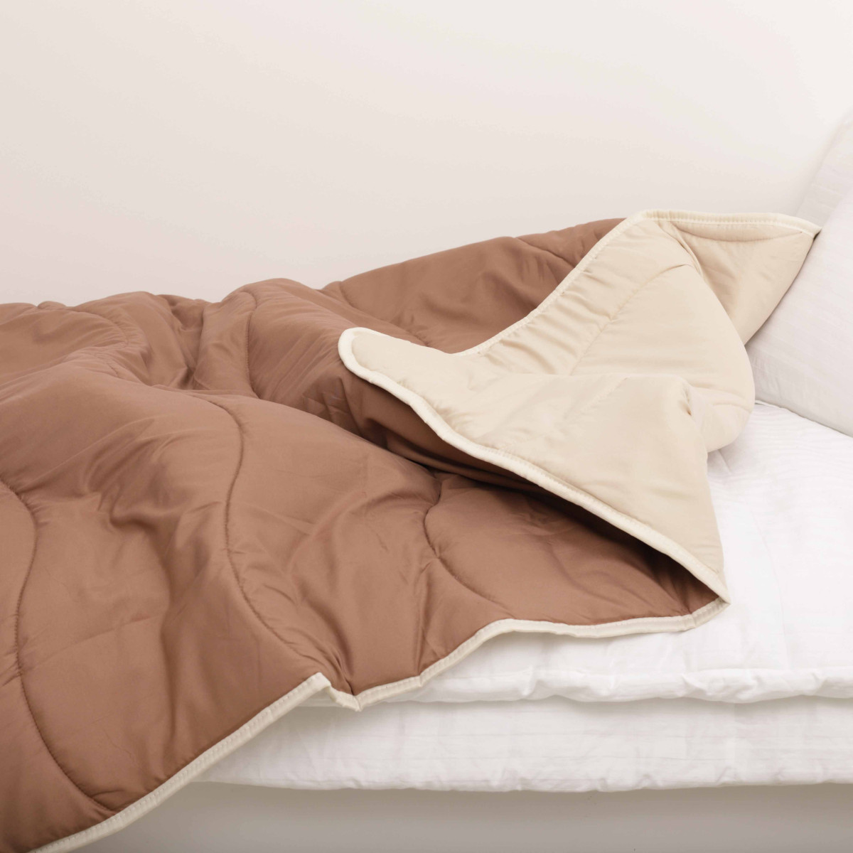 Одеяло силиконовое стеганое Viluta Relax Light 205х140 + 2 наволочки 50х70 Капучино